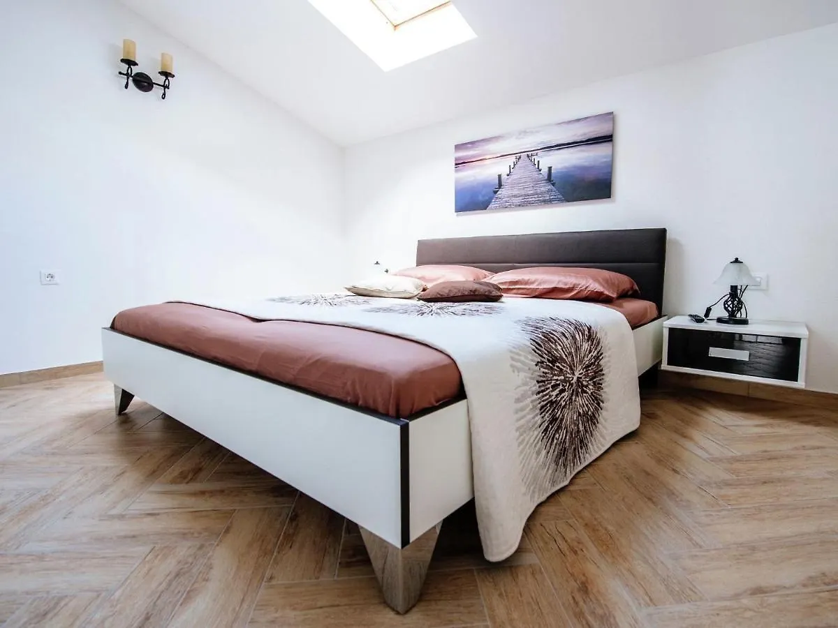 Luxurious Apartment In Zadar With Garden Croatia