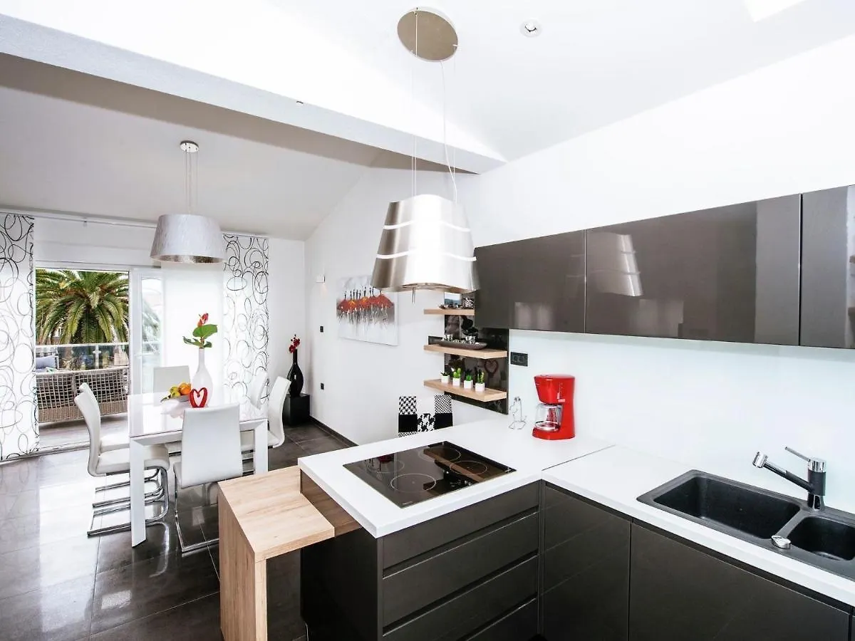 Luxurious Apartment In Zadar With Garden Chorvatsko