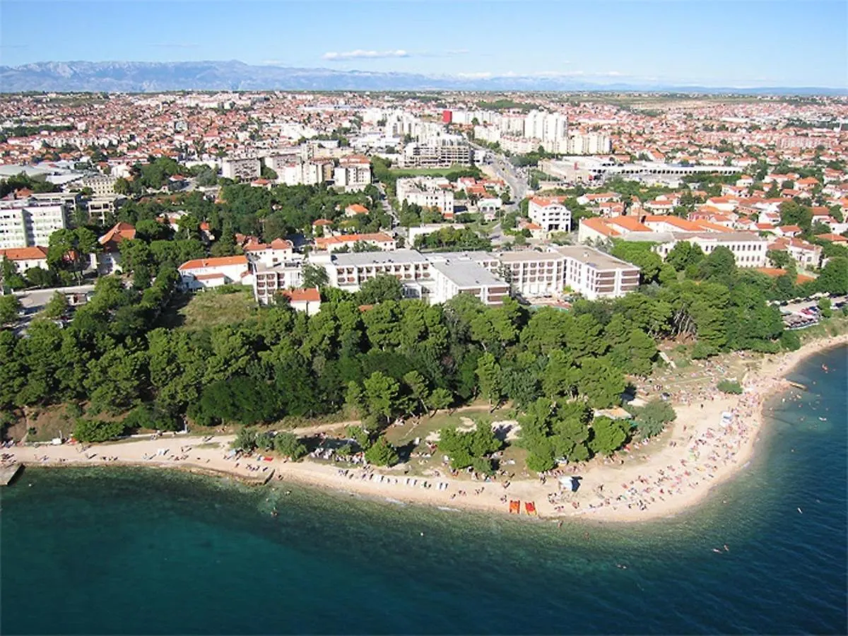 Luxurious Apartment In Zadar With Garden